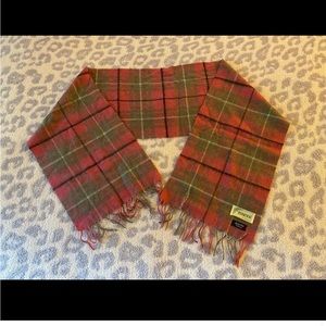 Suantrei of Ireland scarf